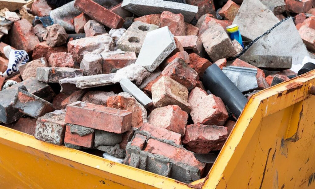 Qué tipos de residuos se pueden depositar en los contenedores