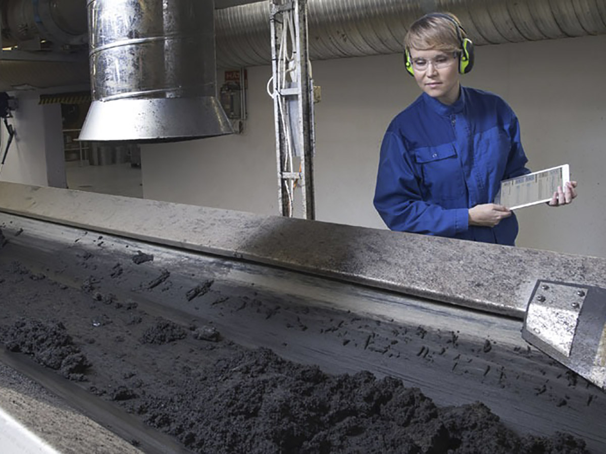 Gestión de fangos industriales tratamiento, transporte y valorización