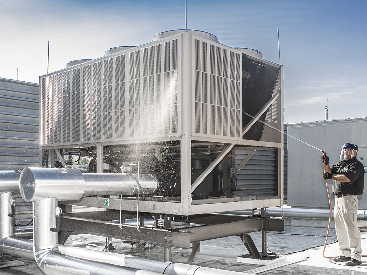 Limpieza y mantenimiento de torres de enfriamiento prevenir la legionela y cumplir normativa